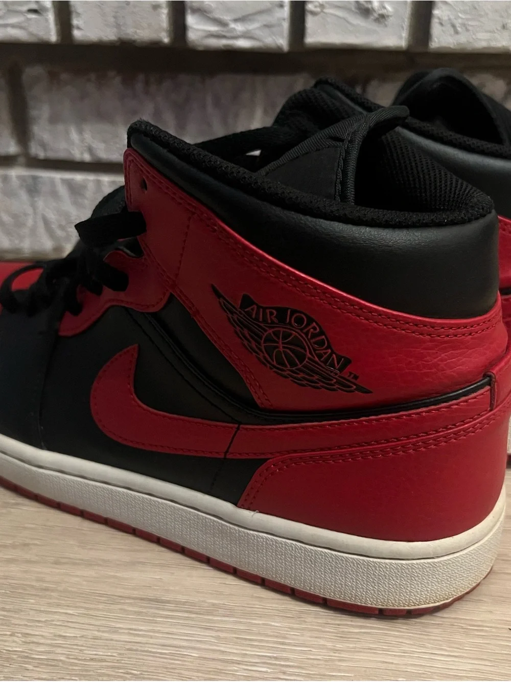 Jordan Men's Black and Red High-Top Basketball Sneakers